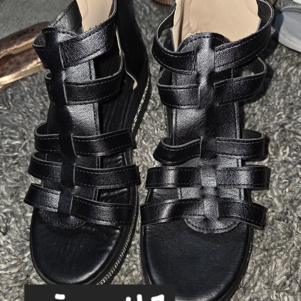 Women’s Black Multi-Strap Gladiator Sandals